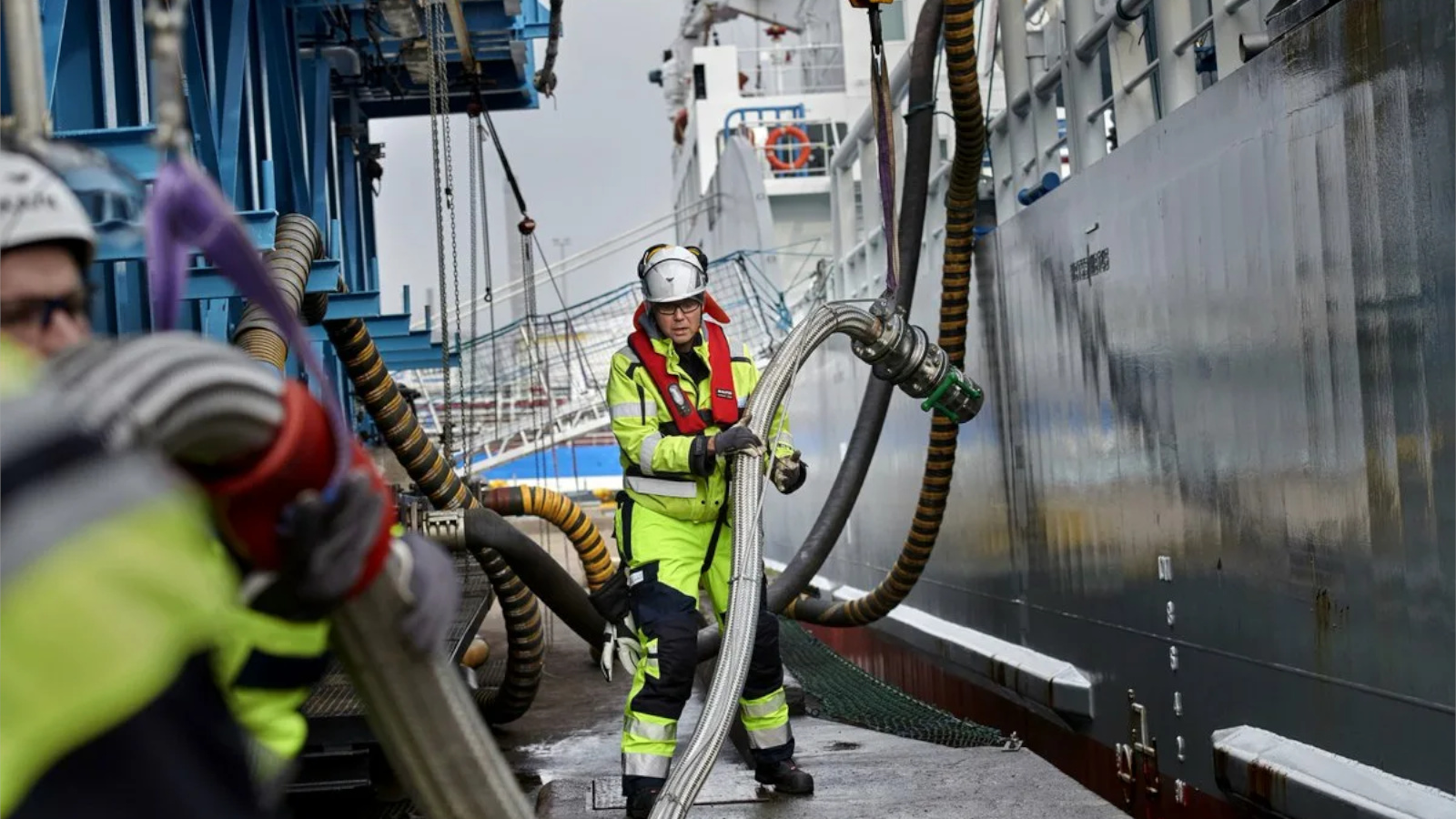 Документальное оформление бункеровки — обязательный завершающий этап, фиксирующий объем и качество принятого топлива.