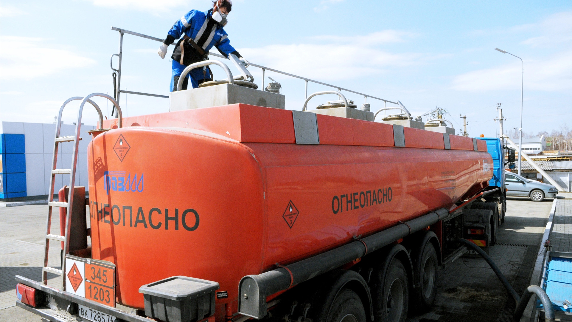 Доставка дизтоплива с соблюдением всех требований к качеству и безопасности. Доставка дизтоплива с соблюдением всех требований к качеству и безопасности.